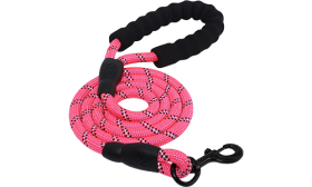 Pink reflective dog leash, 1.5 cm thick and 1.5 m in length, with durable rope and padded handle for comfort and safety.
