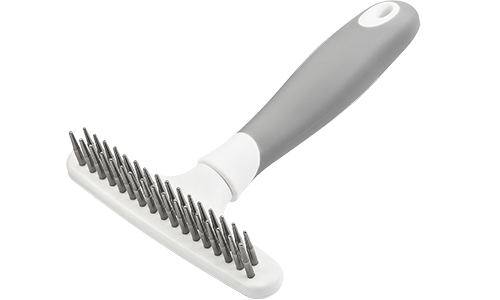 Dog undercoat rake with 32 metal pins and a ergonomic handle, to remove loose fur and reduce shedding from the undercoat.