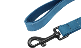 Luxury Velvet Dog Leash Blue luxury velvet dog leash, 120cm length and easy to grip, high-quality materials, designed for comforable walk.